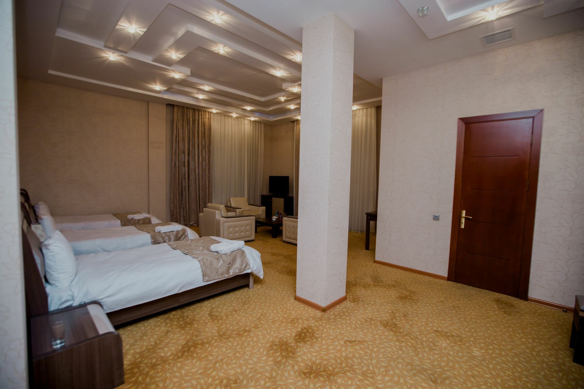 Astola Hotel Baky Esterno foto