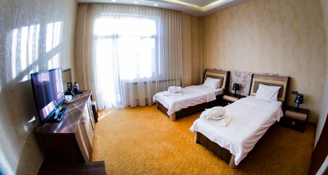 Astola Hotel Baky Esterno foto