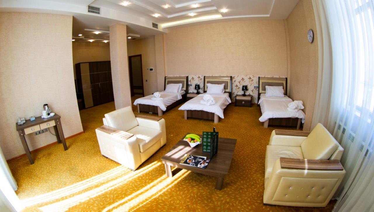 Astola Hotel Baky Esterno foto